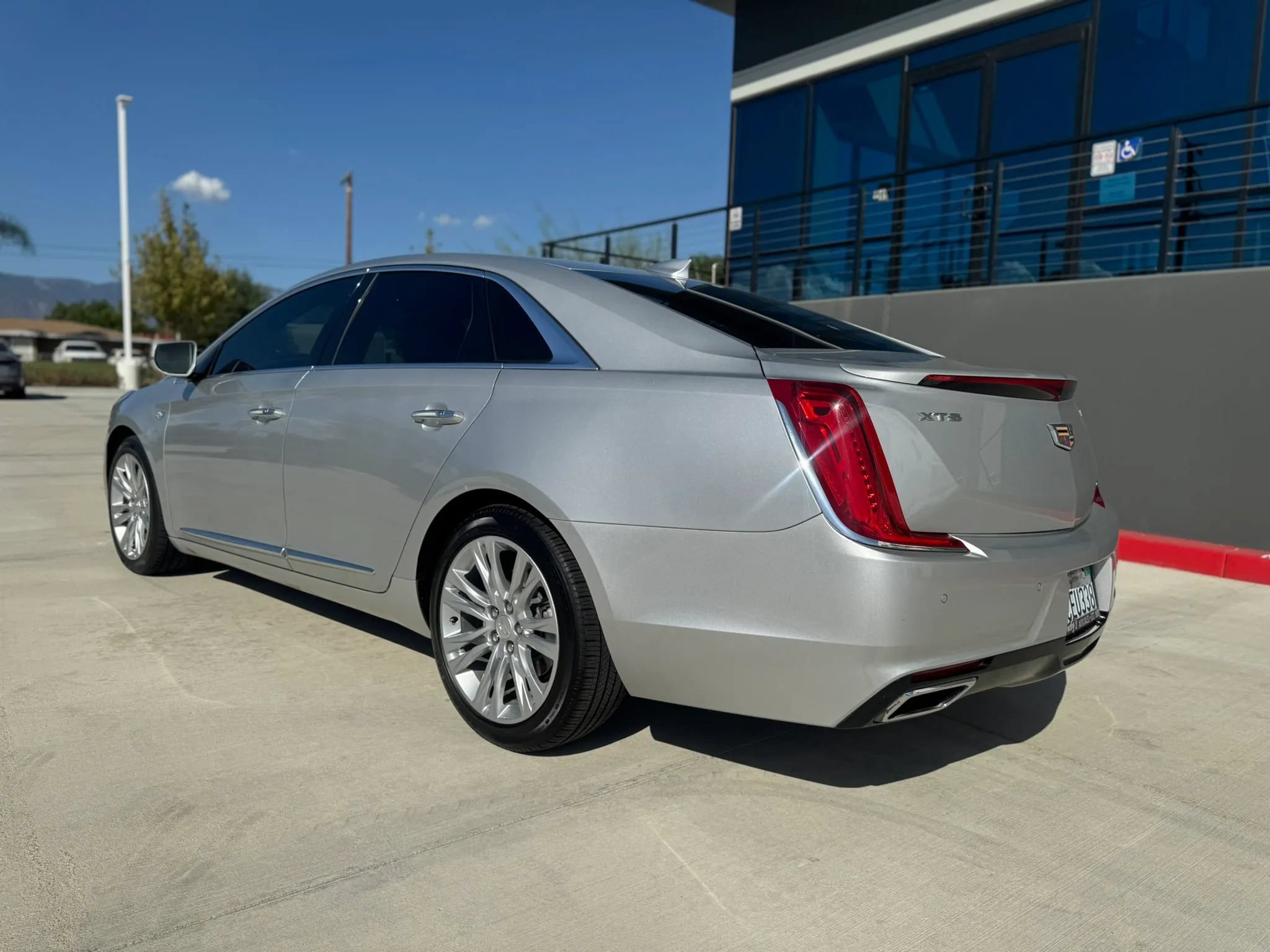 Used 2018 Cadillac XTS Luxury FWD image 13