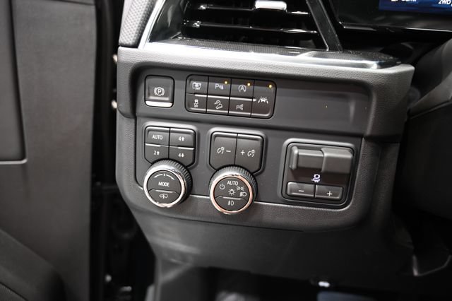 New 2026 Chevrolet Suburban RST w/ RST Capability Package AWD/4WD image 25