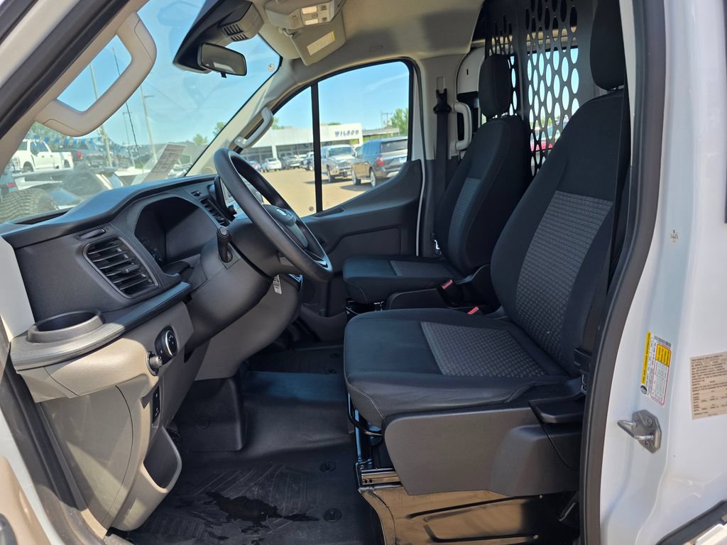 Used 2025 Ford Transit 250 Low Roof w/ Exterior Upgrade Package RWD image 4