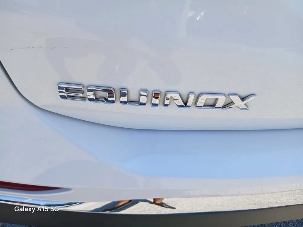 Used 2021 Chevrolet Equinox LT FWD image 16