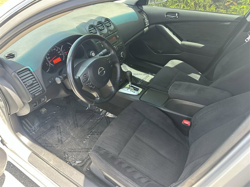 Used 2012 Nissan Altima 2.5 S w/ Convenience Pkg FWD image 4