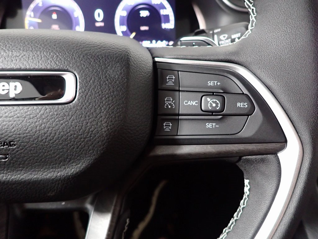 New 2025 Jeep Grand Cherokee L Limited w/ Black Appearance Package image 27