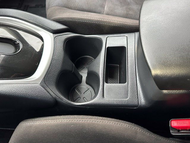 Used 2015 Nissan Rogue S FWD image 36