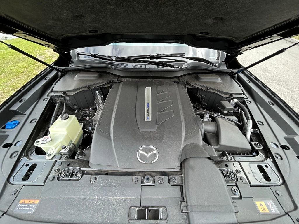 Used 2025 MAZDA CX-70 Plug-In Hybrid w/ Premium Plus image 11