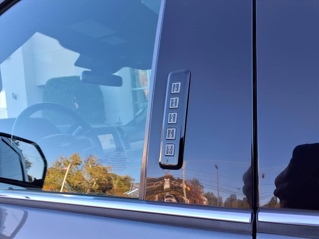 Used 2021 Ford F450 Platinum w/ FX4 Off-Road Package image 22