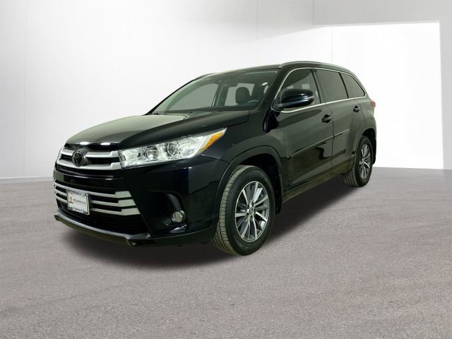 Used 2018 Toyota Highlander SE