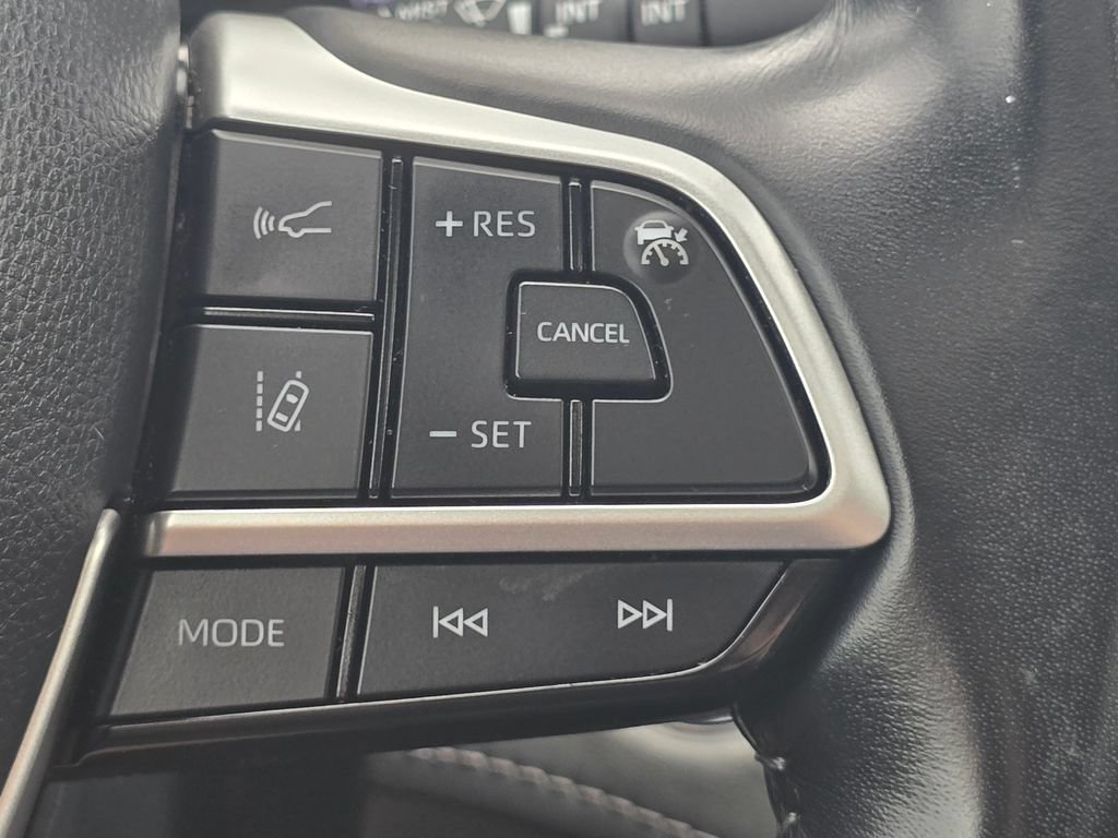 Used 2023 Toyota Highlander XSE AWD/4WD image 35