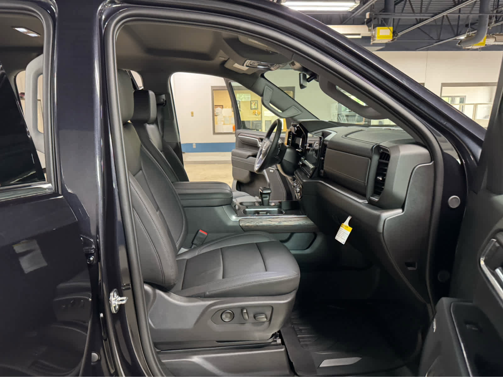 New 2026 GMC Sierra 1500 SLT w/ SLT Premium Plus Package image 10