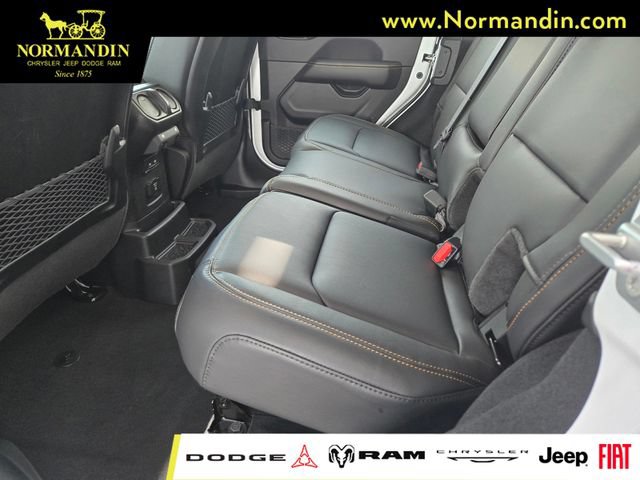 New 2026 Jeep Wrangler Unlimited Sahara AWD/4WD image 8