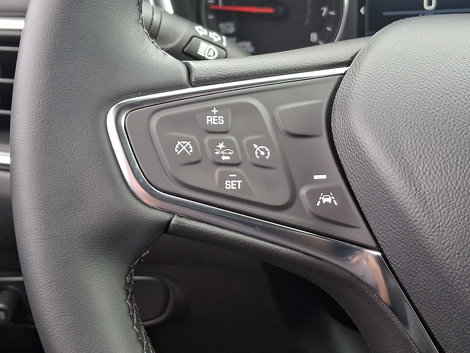 Used 2024 Chevrolet Equinox LT FWD image 21