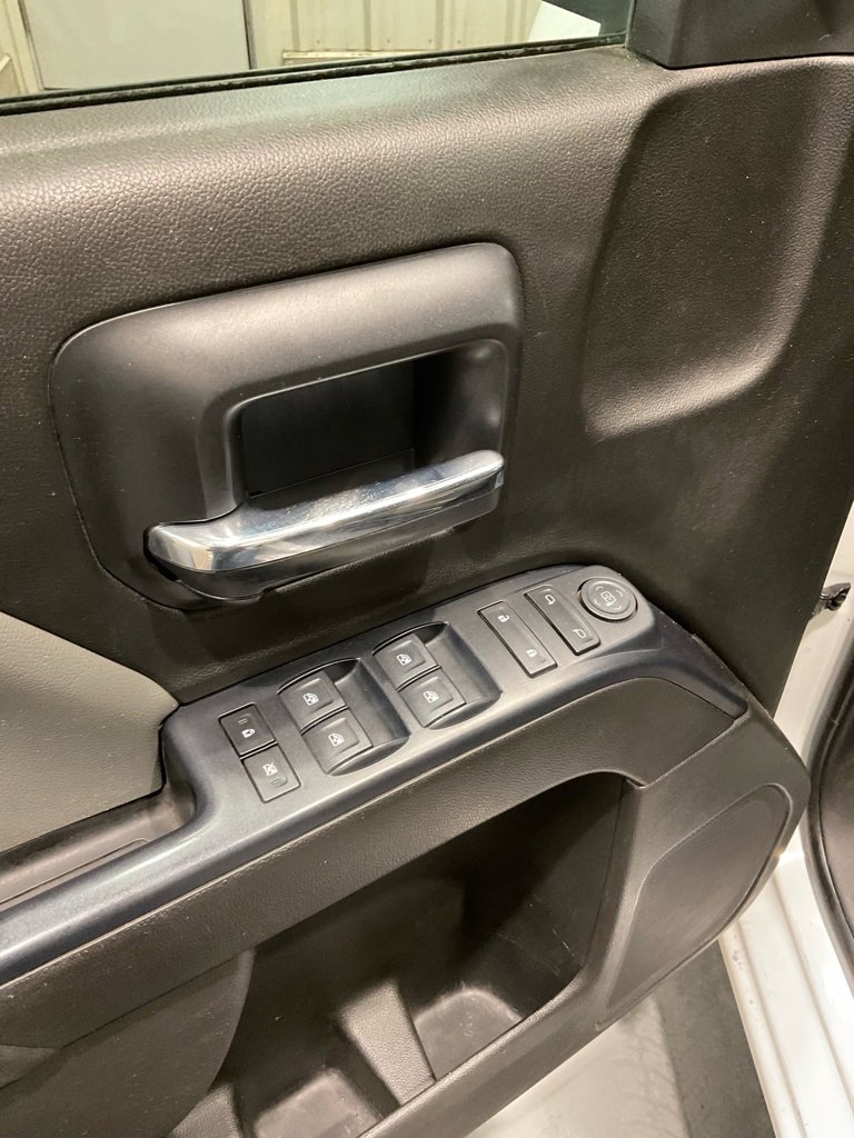 Used 2018 Chevrolet Silverado 1500 Custom w/ Custom Value Package image 7