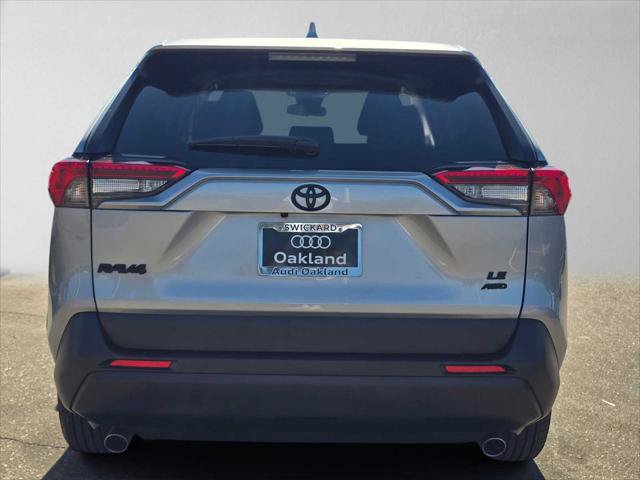Used 2024 Toyota RAV4 LE AWD/4WD image 4