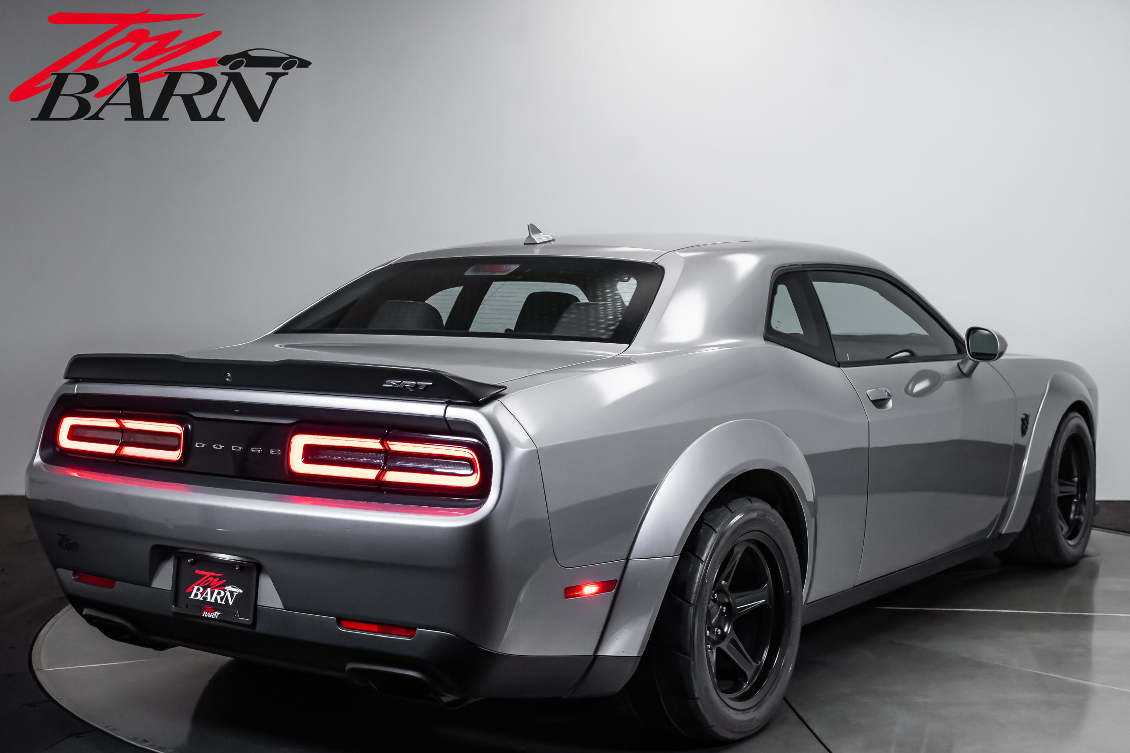 Used 2018 Dodge Challenger SRT Demon RWD image 5