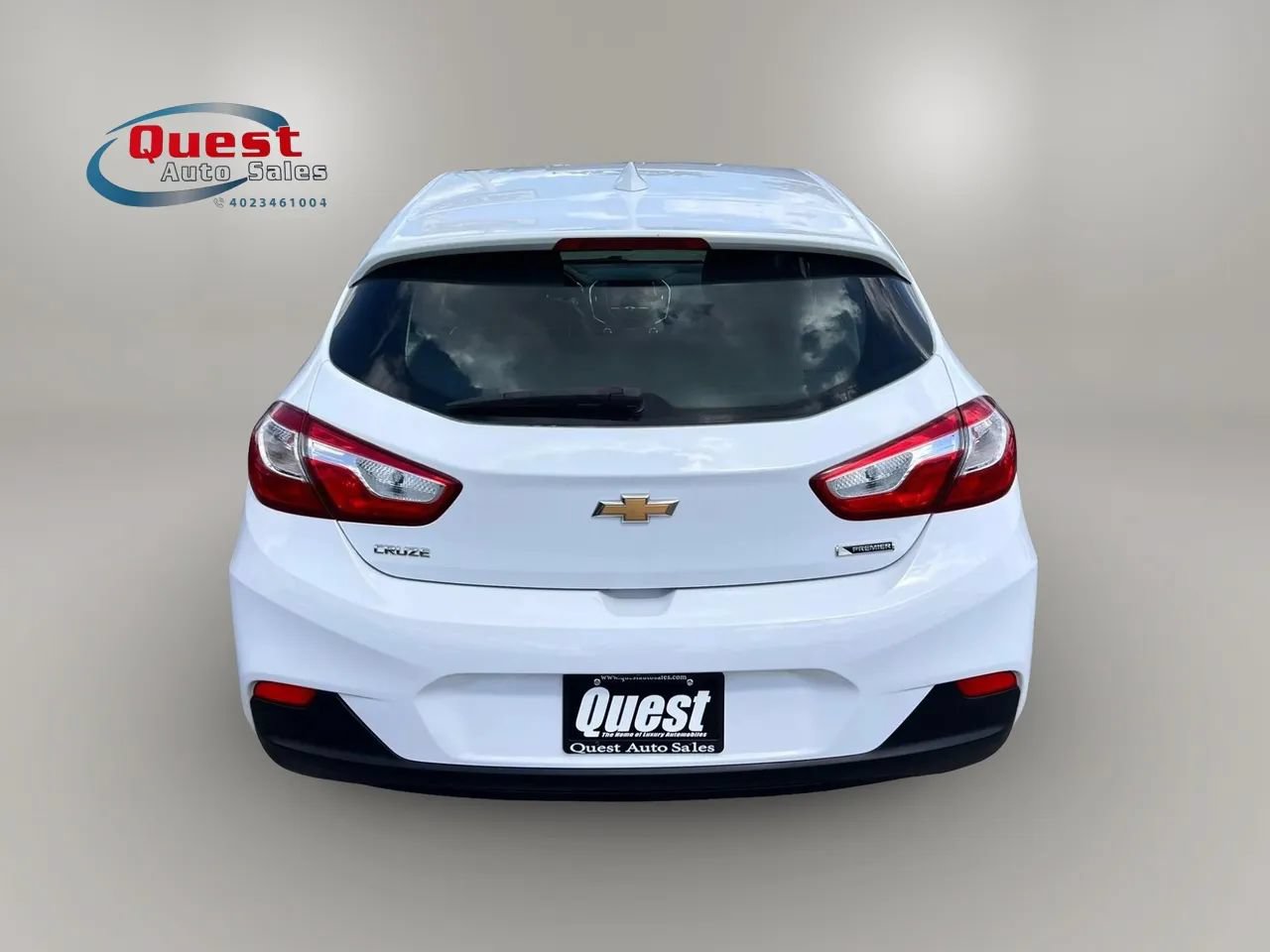 Used 2018 Chevrolet Cruze Premier FWD image 5