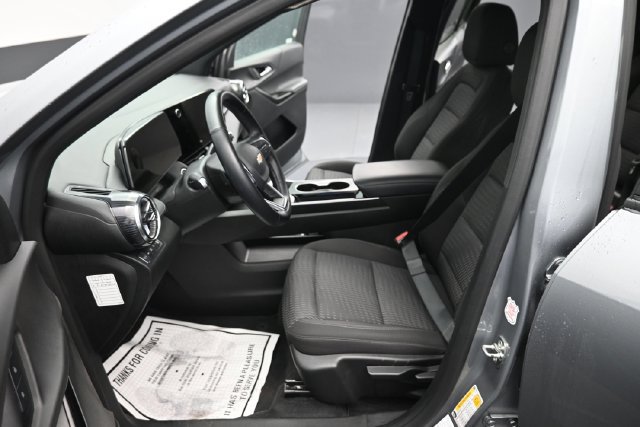 Used 2025 Chevrolet Equinox LT AWD/4WD image 12