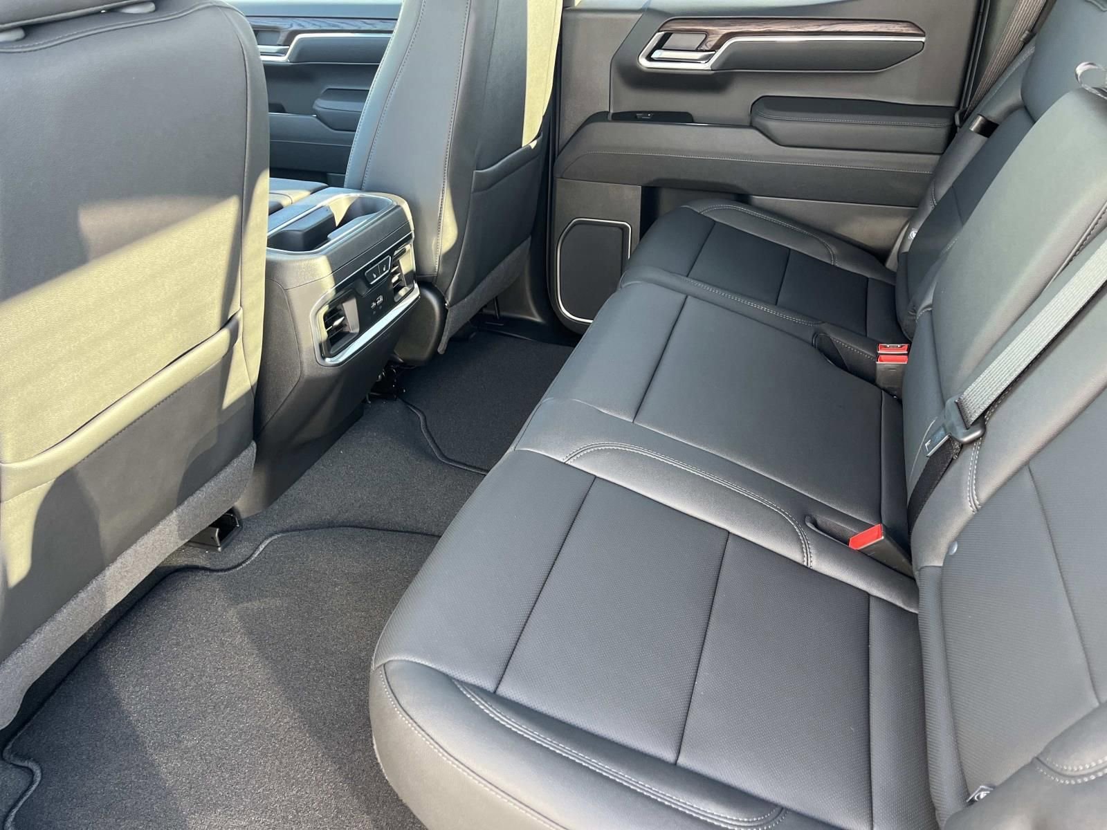 New 2026 GMC Sierra 1500 SLT w/ SLT Premium Plus Package image 18