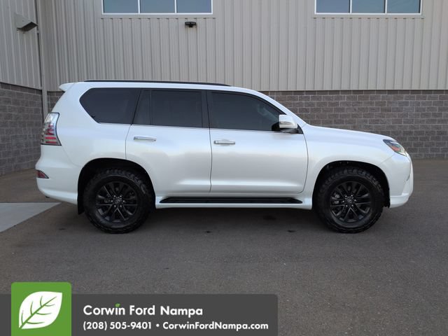 Used 2023 Lexus GX 460 Premium AWD/4WD image 2