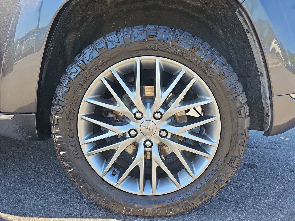 Used 2017 Jeep Grand Cherokee Summit w/ Platinum Series Group AWD/4WD image 39
