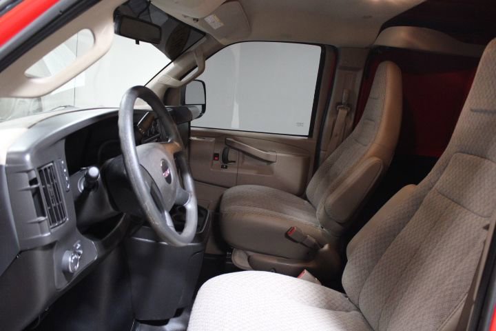 Used 2024 GMC Savana 3500 Extended image 16