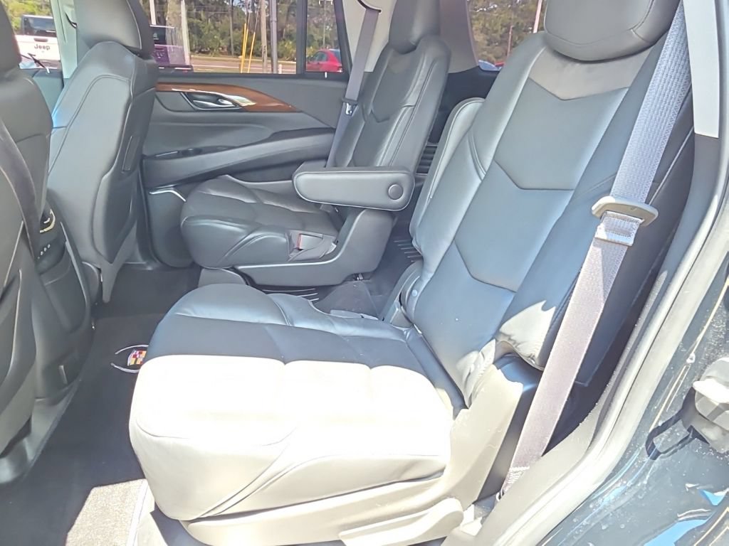 Used 2019 Cadillac Escalade Premium Luxury RWD image 10