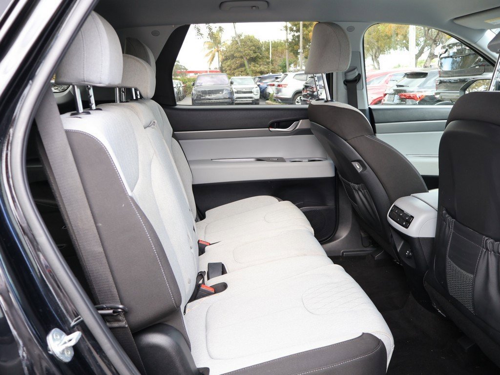 Used 2022 Hyundai Palisade SE image 35
