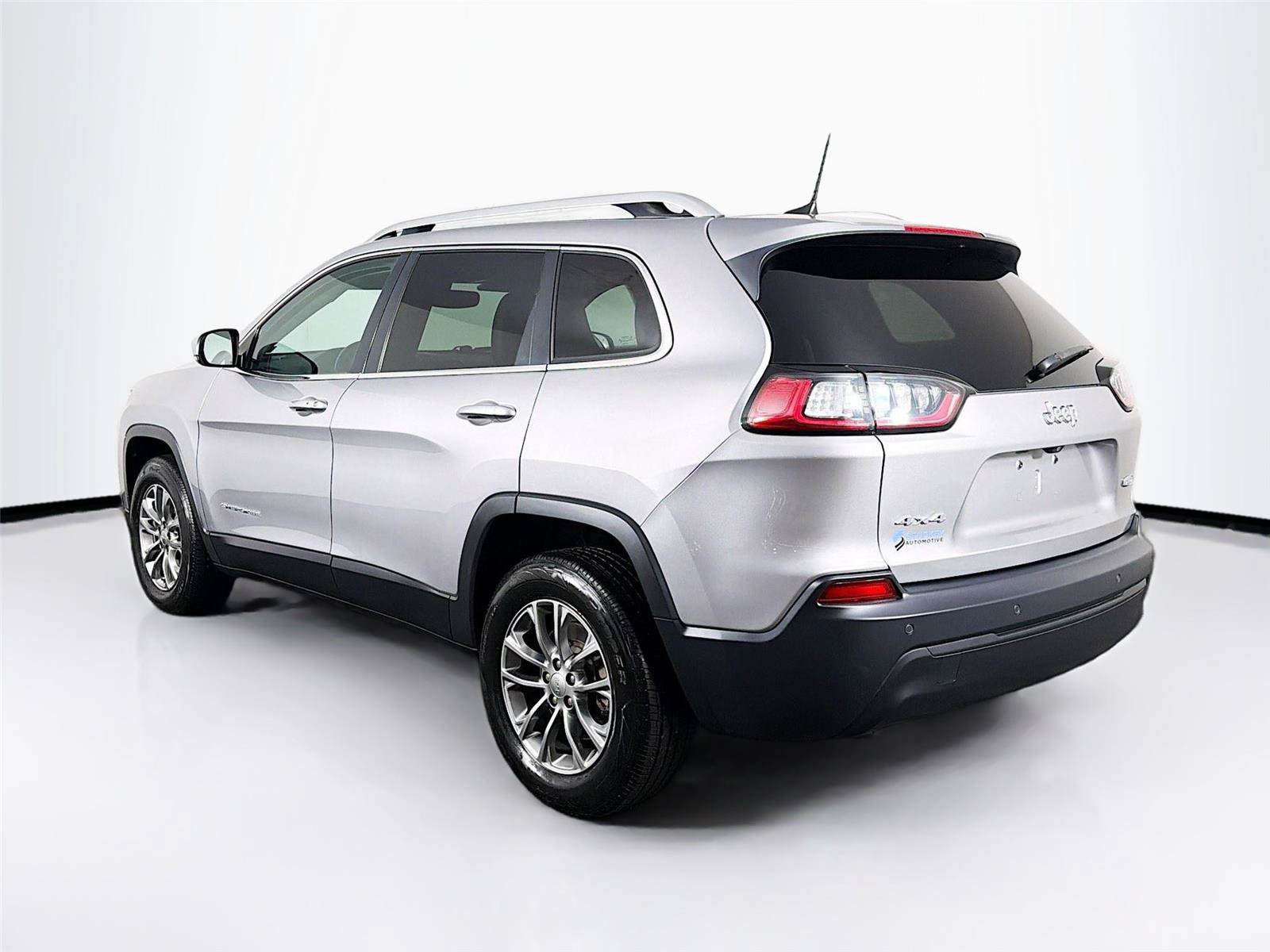 Used 2020 Jeep Cherokee Latitude Plus w/ Comfort/Convenience Group AWD/4WD image 9