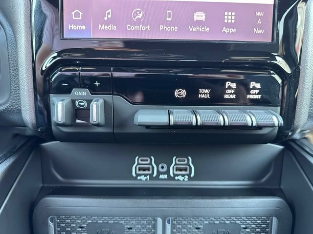 New 2026 RAM 3500 Laramie w/ Sport Appearance Package AWD/4WD image 19