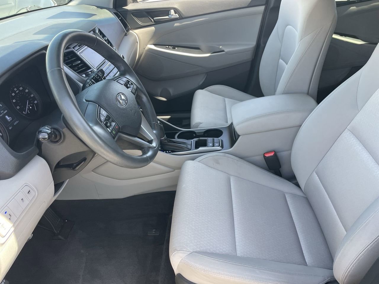 Used 2017 Hyundai Tucson Sport FWD image 18
