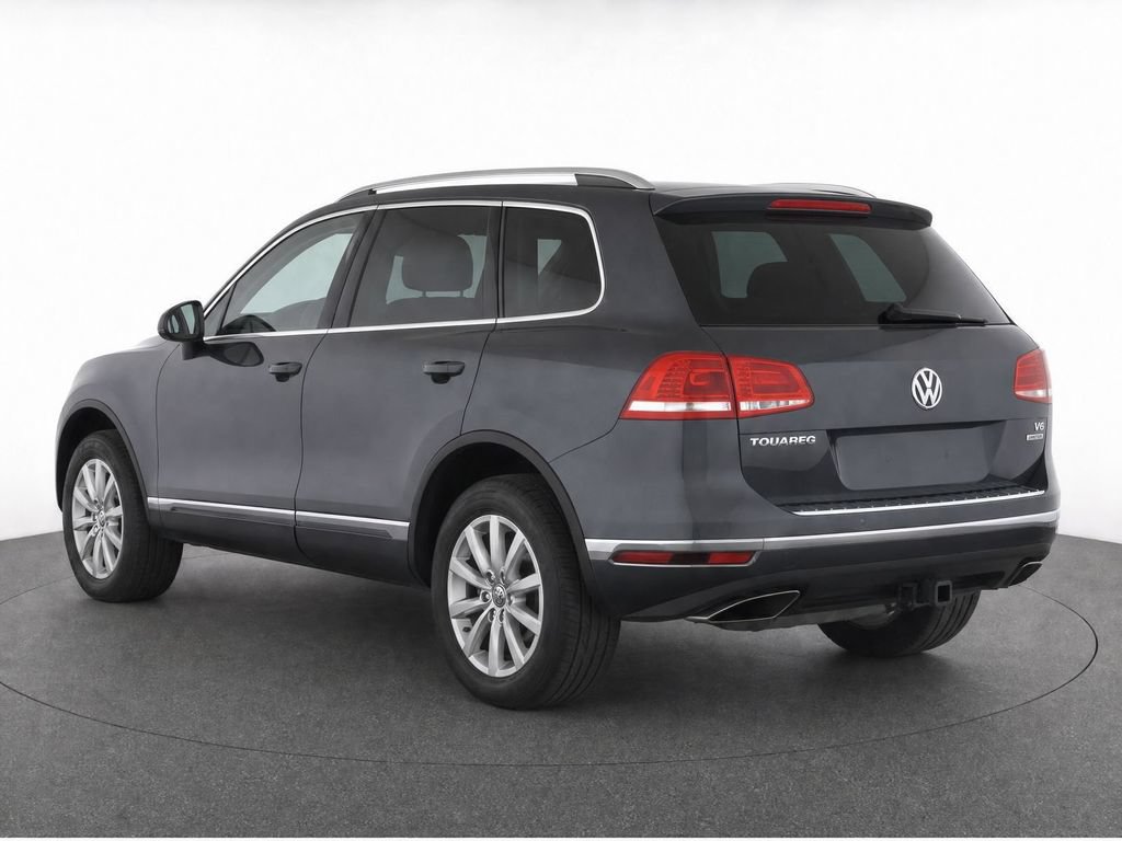 Used 2016 Volkswagen Touareg Sport AWD/4WD image 4