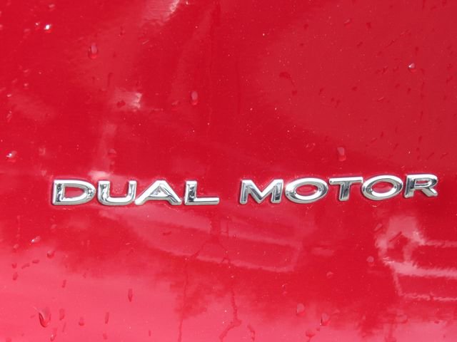 Used 2024 Tesla Model Y Long Range AWD/4WD image 8