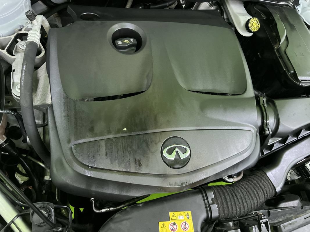 Used 2017 INFINITI QX30 FWD image 28