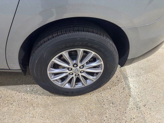 Used 2024 Buick Enclave Premium image 31