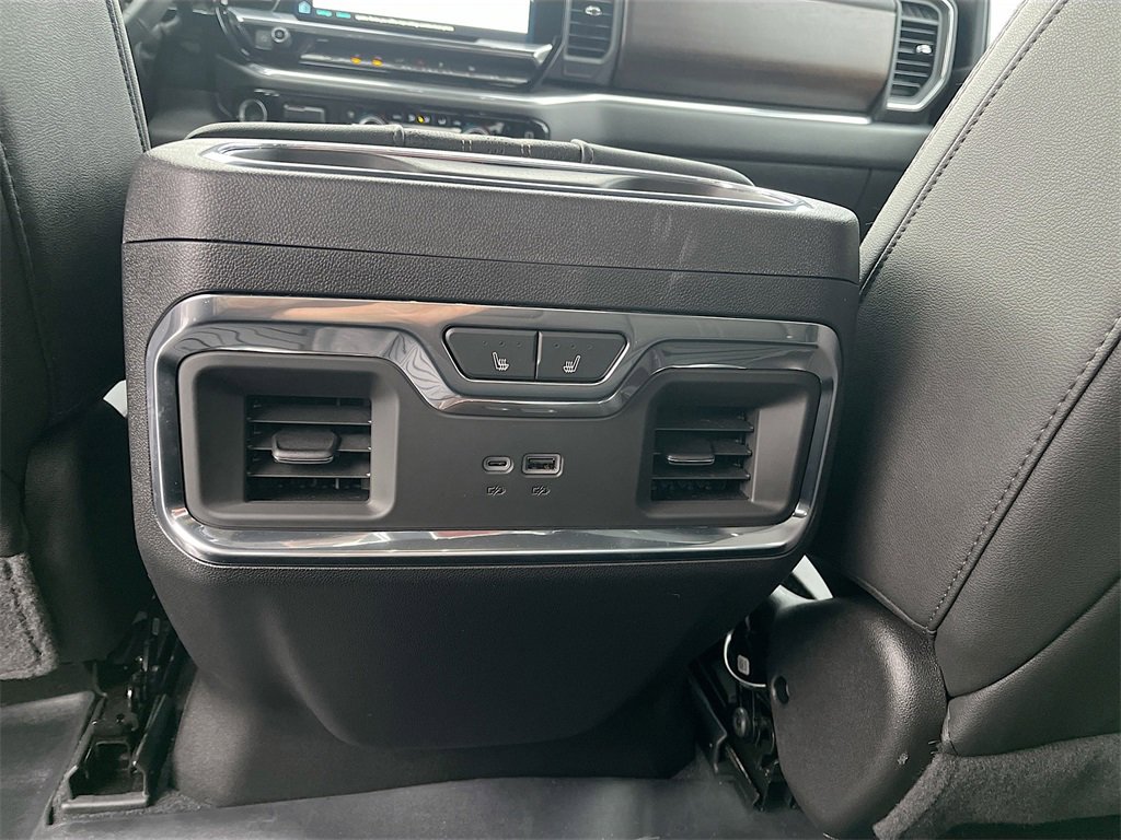 Used 2025 Chevrolet Silverado 3500 High Country image 26