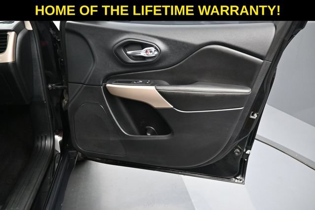 Used 2018 Jeep Cherokee Limited AWD/4WD image 50