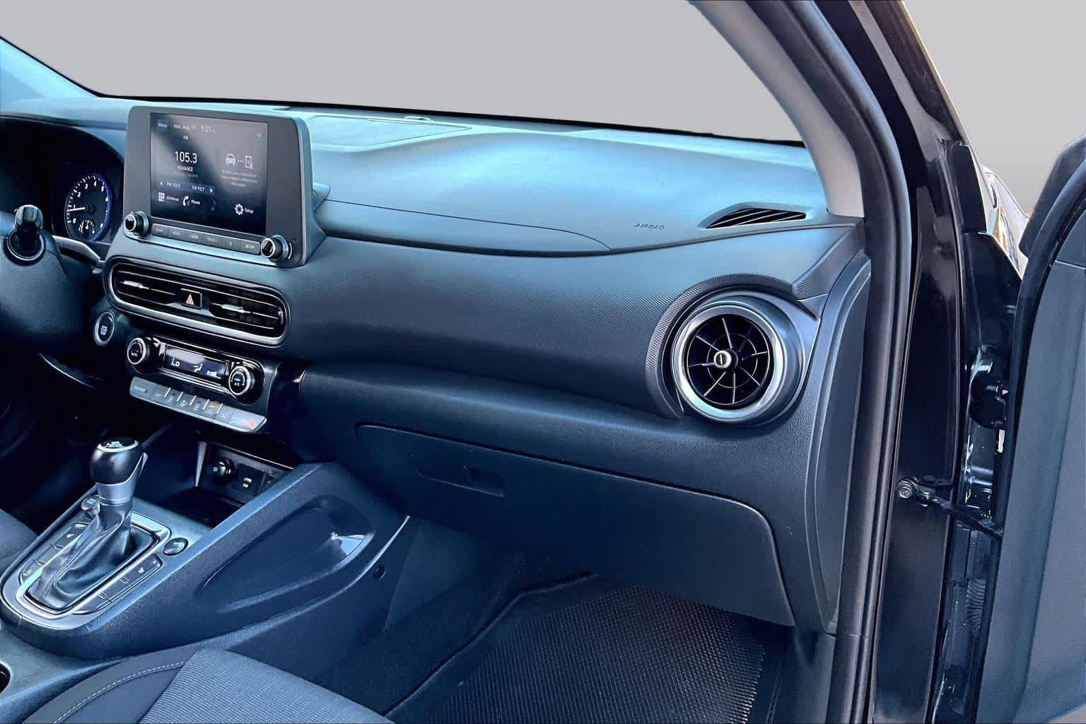 Used 2022 Hyundai Kona SEL w/ Convenience Package FWD image 19