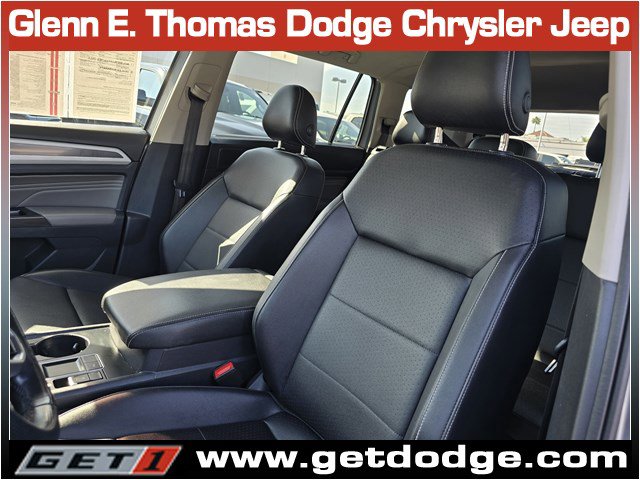 Used 2021 Volkswagen Atlas SE w/ Panoramic Sunroof Package FWD image 17