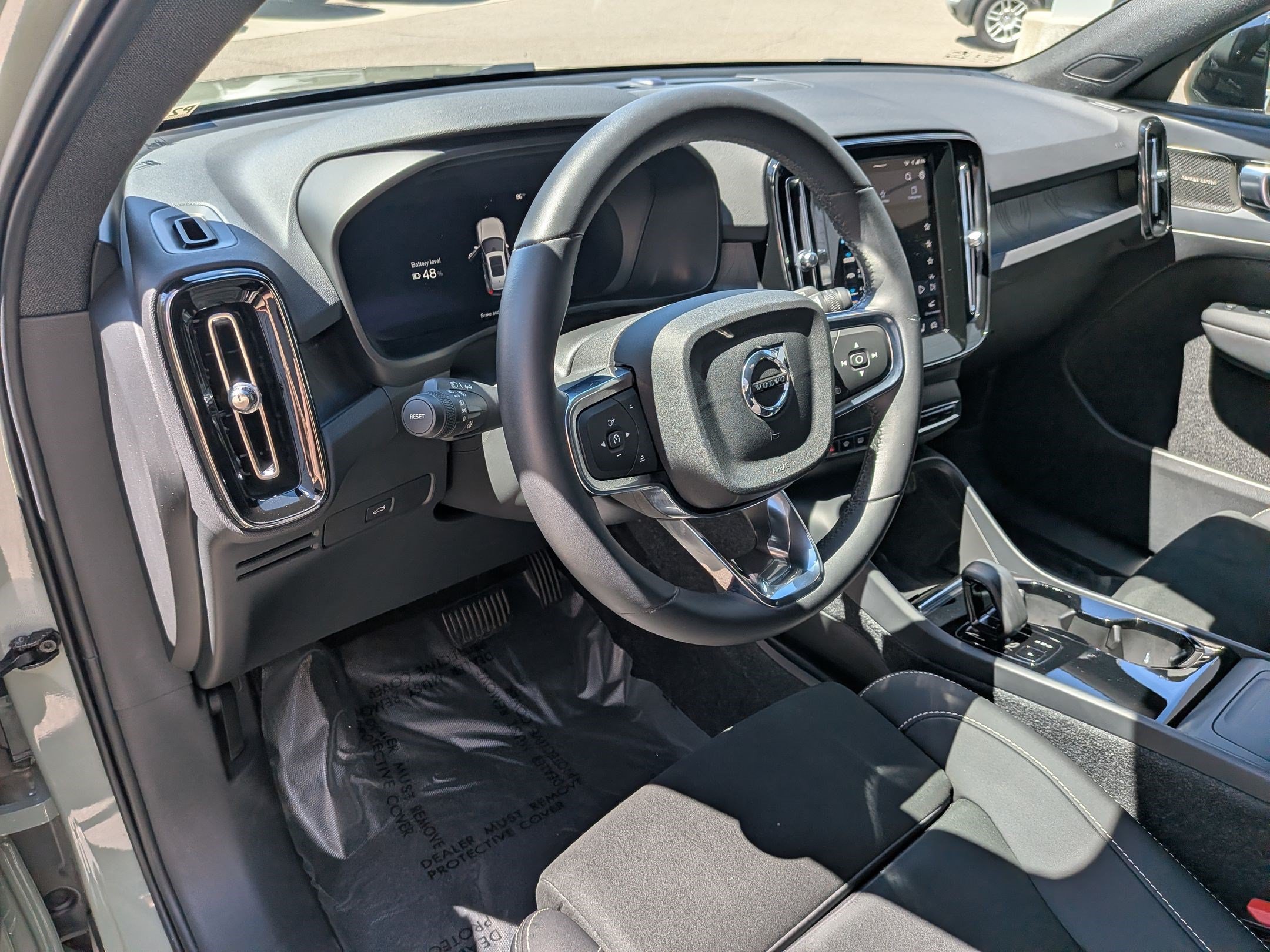 Used 2023 Volvo XC40 Recharge Ultimate AWD/4WD image 14