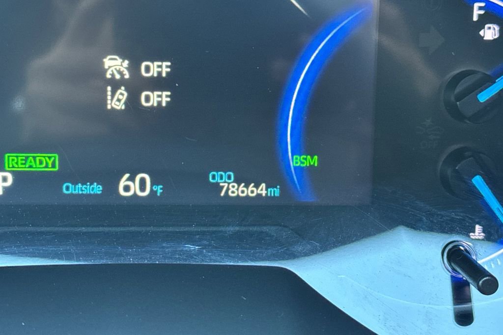 Used 2020 Toyota RAV4 XSE w/ XSE Grade Weather Package AWD/4WD image 31