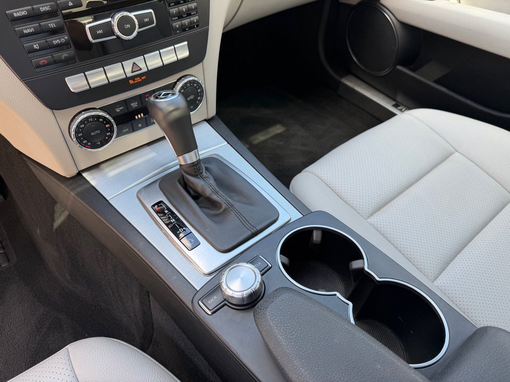 Used 2014 Mercedes-Benz C 250 Sedan image 19