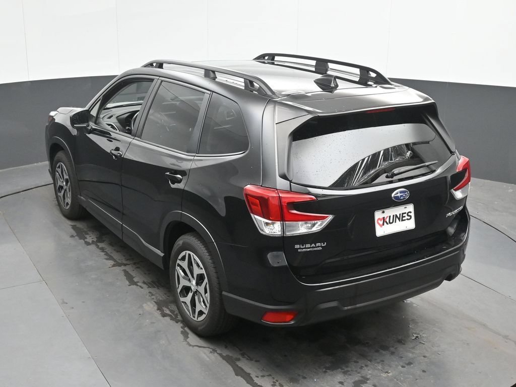 Used 2022 Subaru Forester Premium AWD/4WD image 39