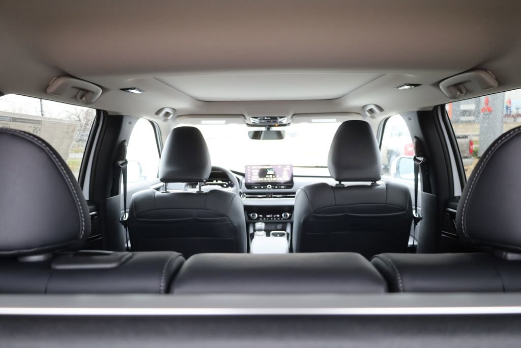 New 2025 Mitsubishi Outlander SE image 30