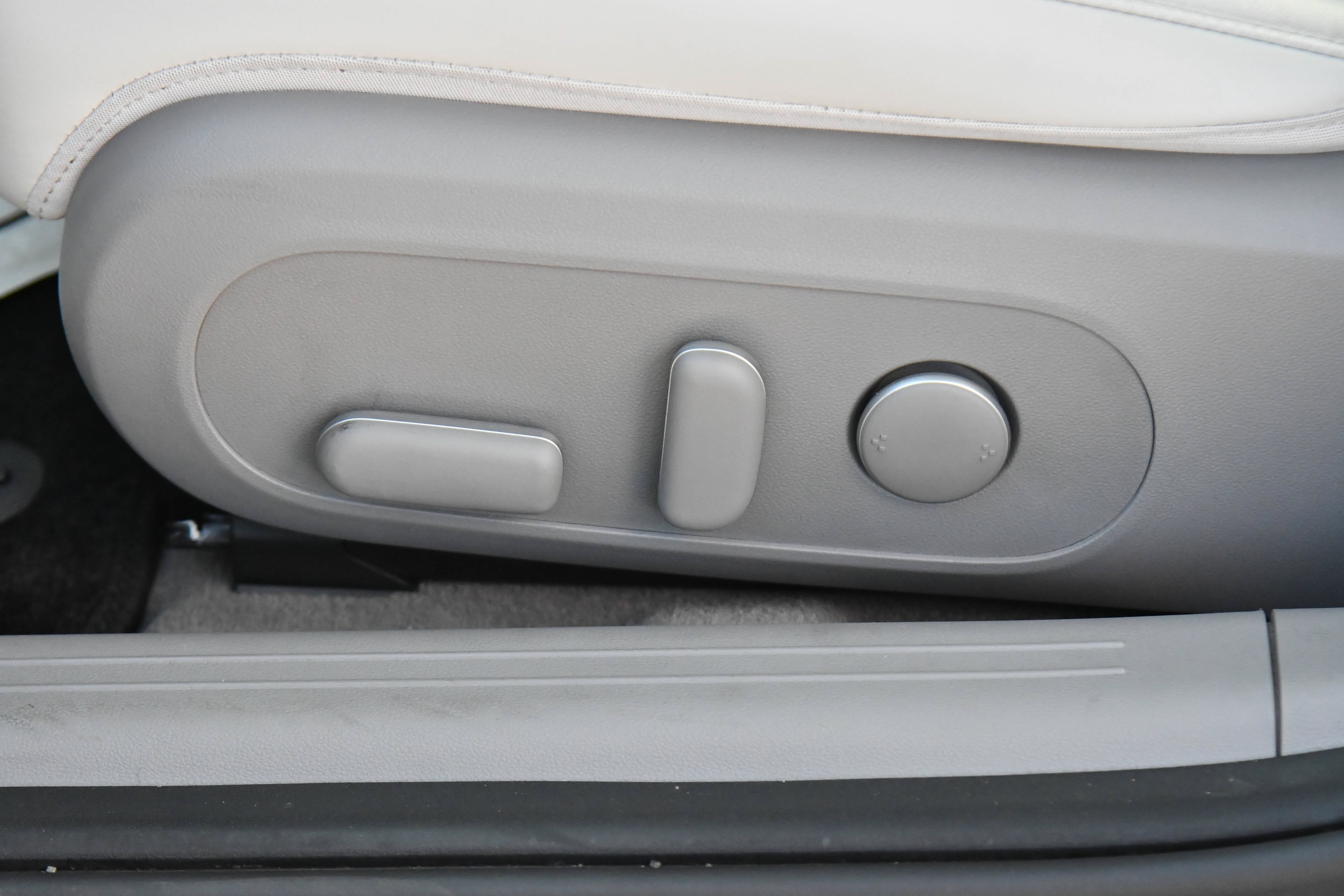 Used 2023 Hyundai Ioniq 6 SEL RWD image 17