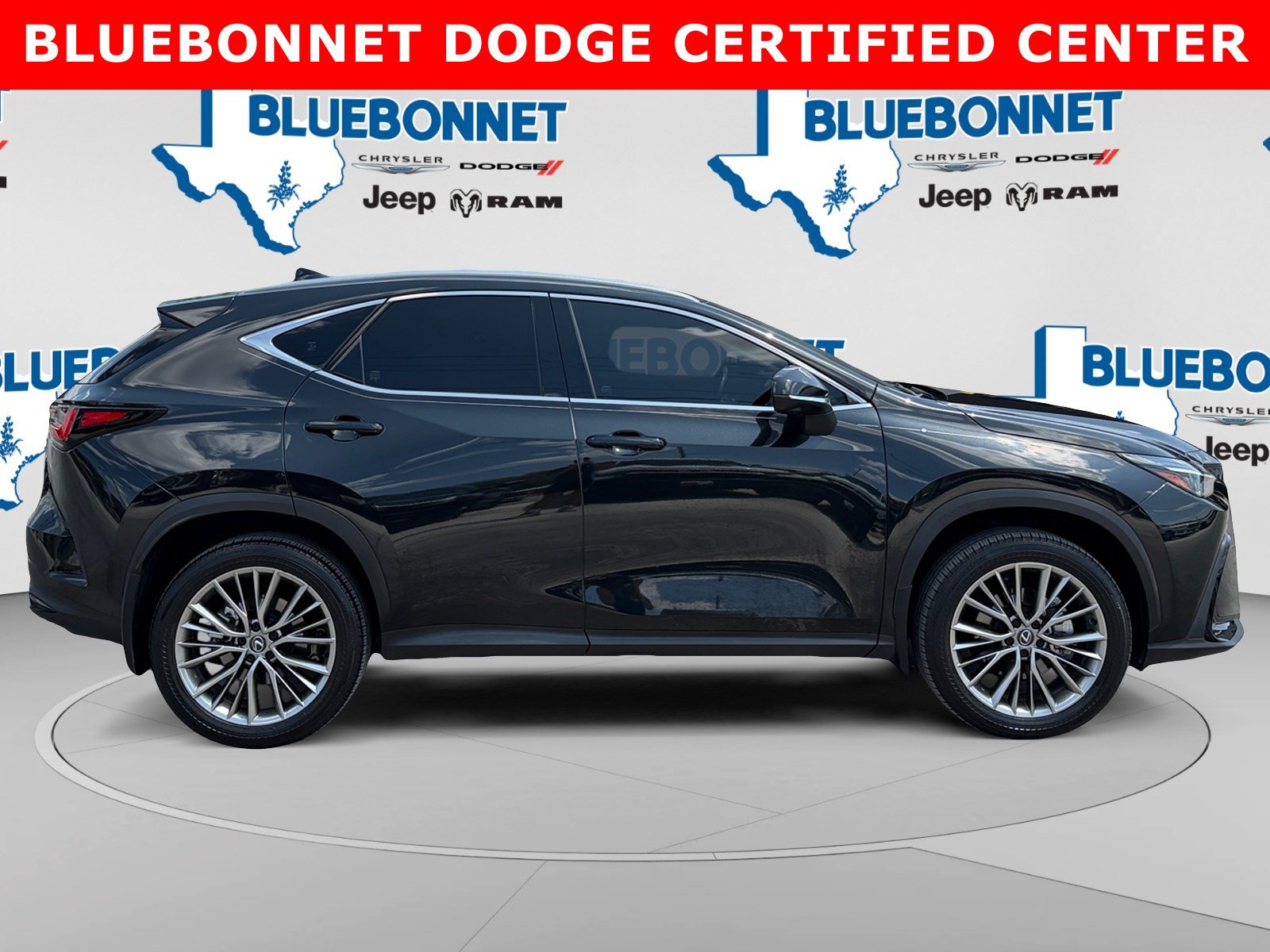 Used 2024 Lexus NX 350h AWD w/ Vision Package image 4