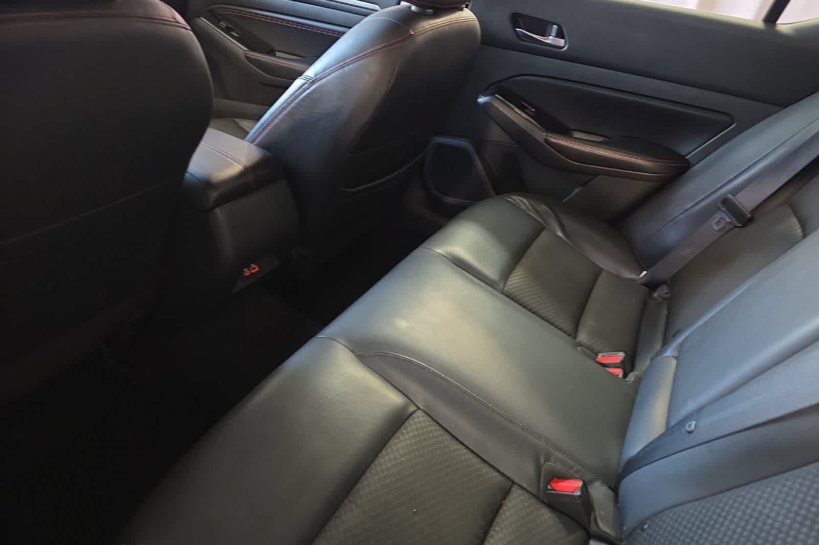 Used 2023 Nissan Altima 2.5 SR FWD image 5