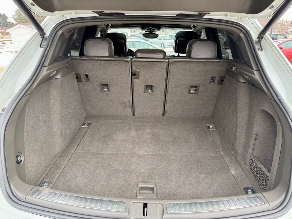 Used 2018 Porsche Macan image 10