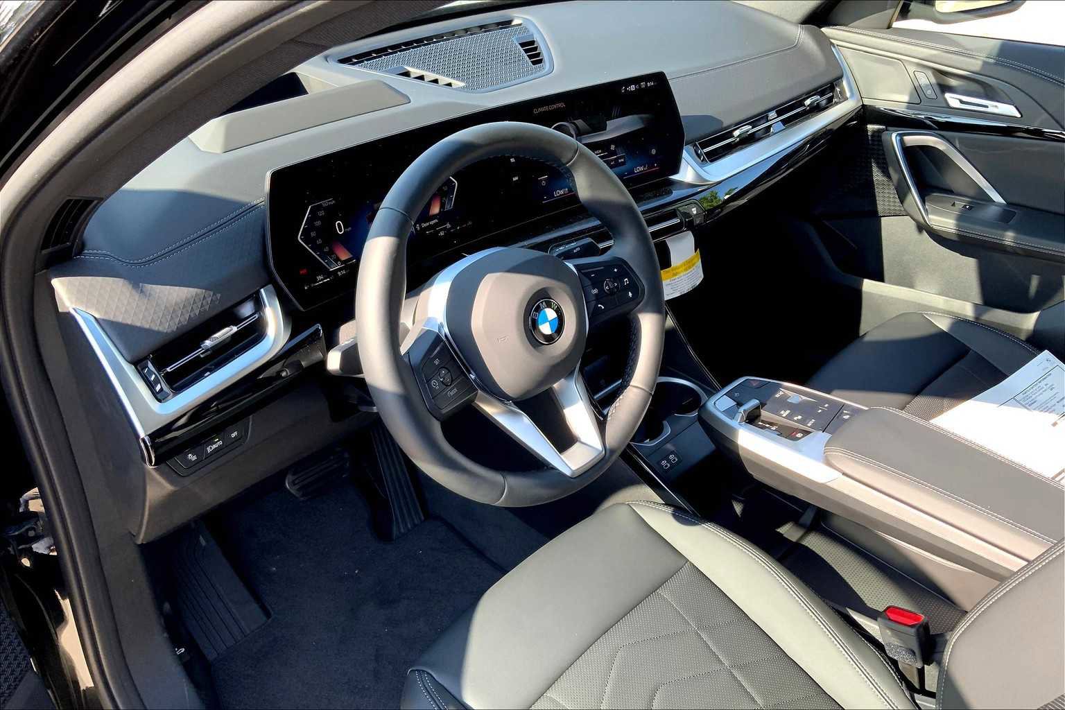 New 2025 BMW X2 xDrive28i w/ Technology Package image 8