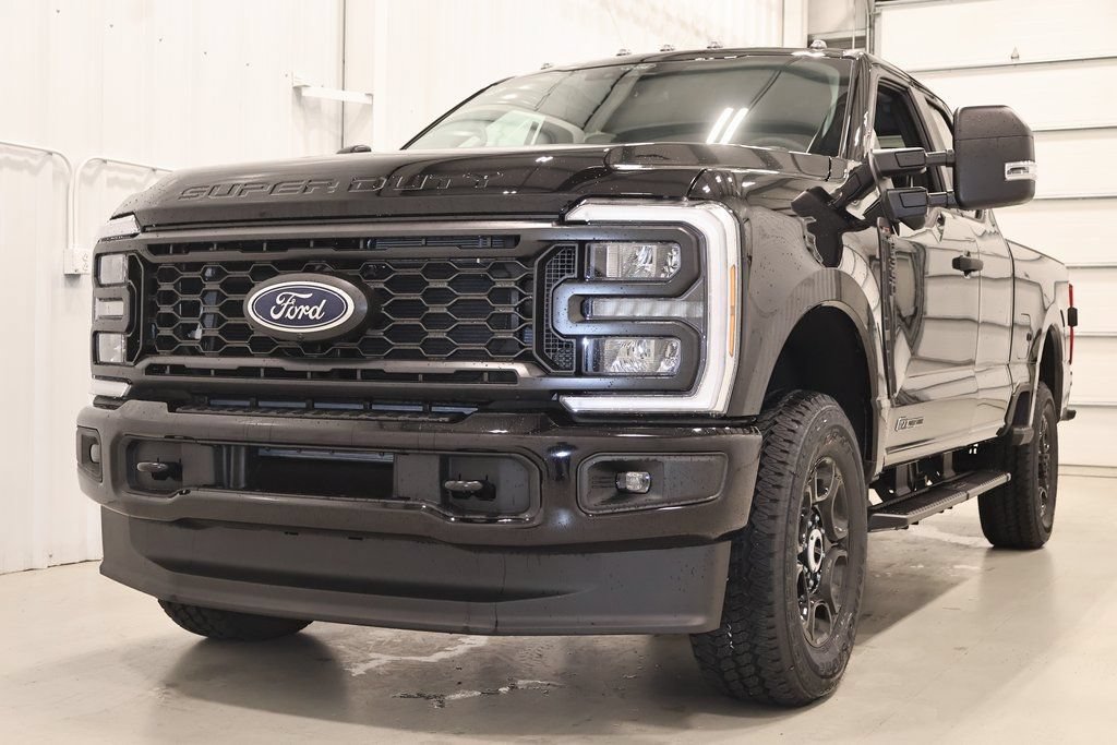 New 2026 Ford F350 XL w/ STX Appearance Package AWD/4WD image 4