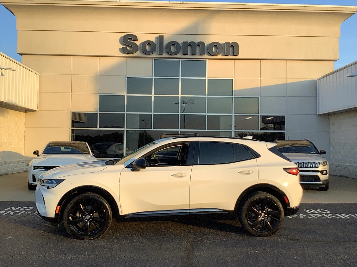 Used 2023 Buick Envision Preferred w/ Sport Touring Package AWD/4WD image 1