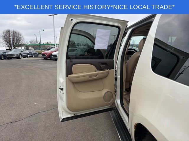 Used 2009 GMC Yukon XL Denali AWD/4WD image 27
