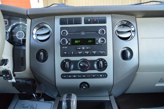 Used 2010 Ford Expedition XLT AWD/4WD image 21
